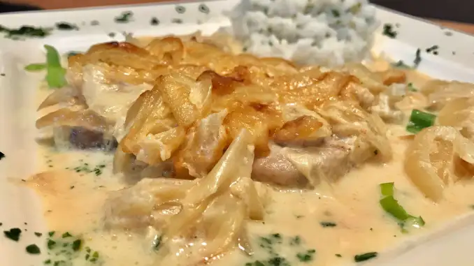 Zwiebel Sahne Minuten Steaks aus dem Backofen