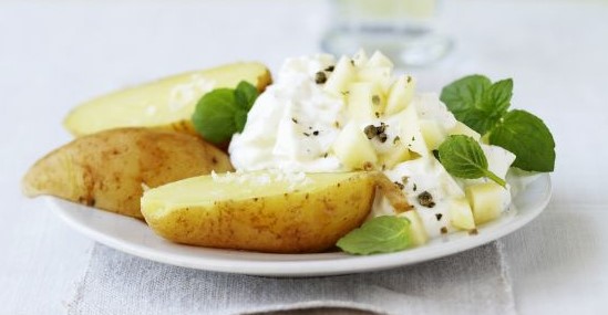 Pellkartoffeln mit Minze-Limetten-Quark